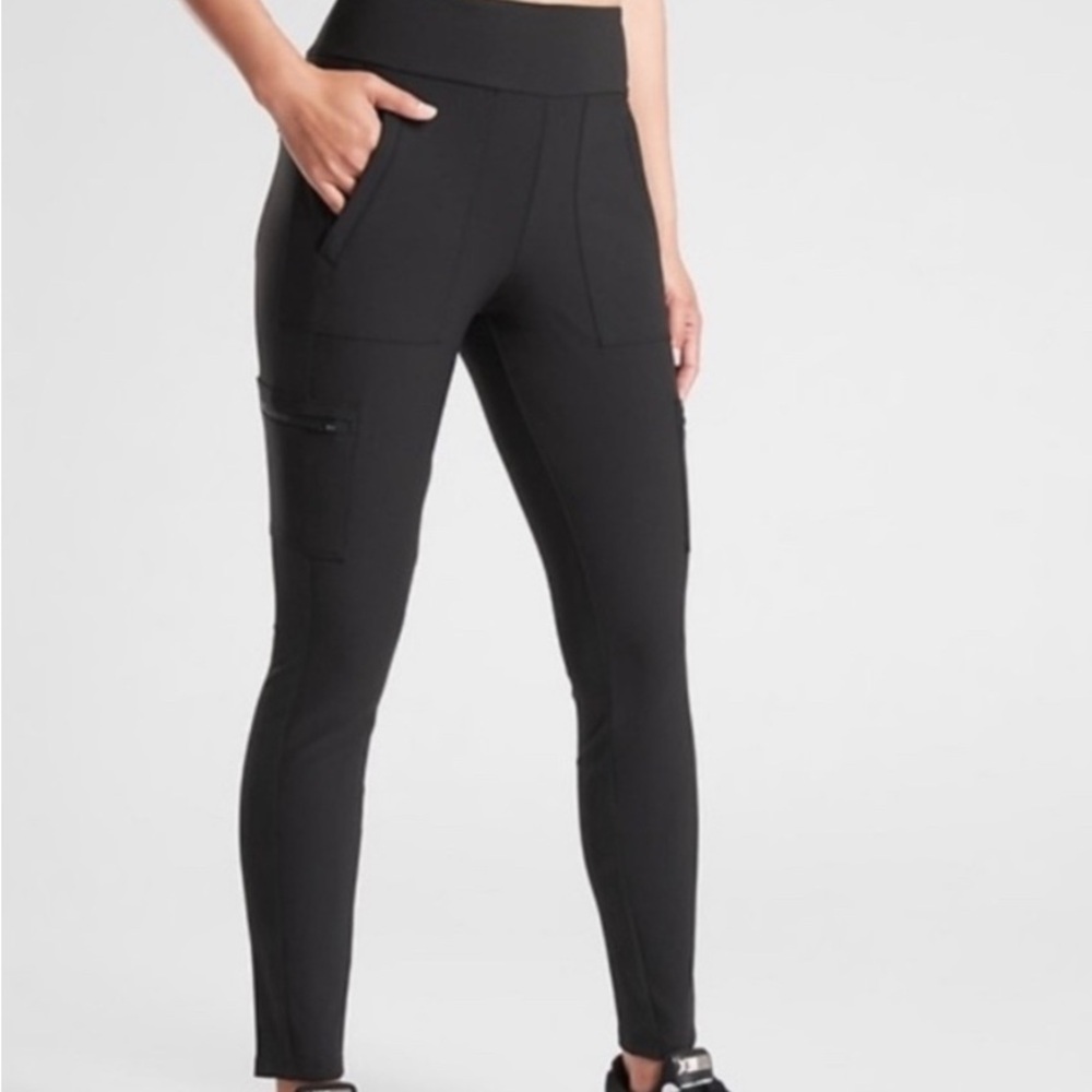 ATHLETA Headlands Hybrid Cargo II Tights Pant Pockets Womens Sz 8 Black
